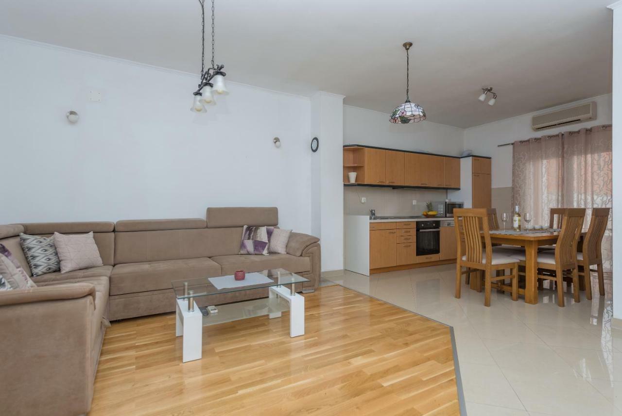 ماكارسكا Apartments Naja المظهر الخارجي الصورة