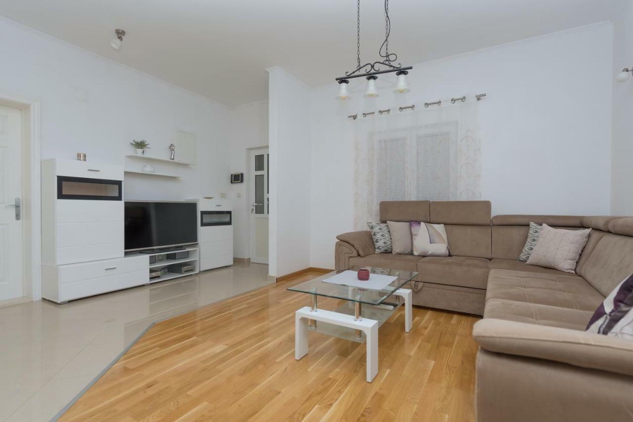 ماكارسكا Apartments Naja المظهر الخارجي الصورة